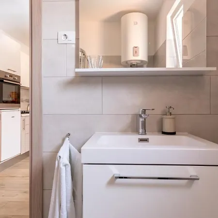 Tomi Apartmán Pula