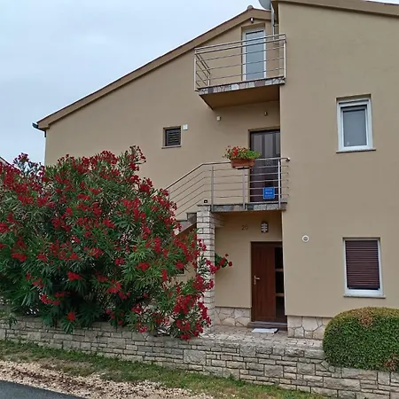 Appartement Tomi